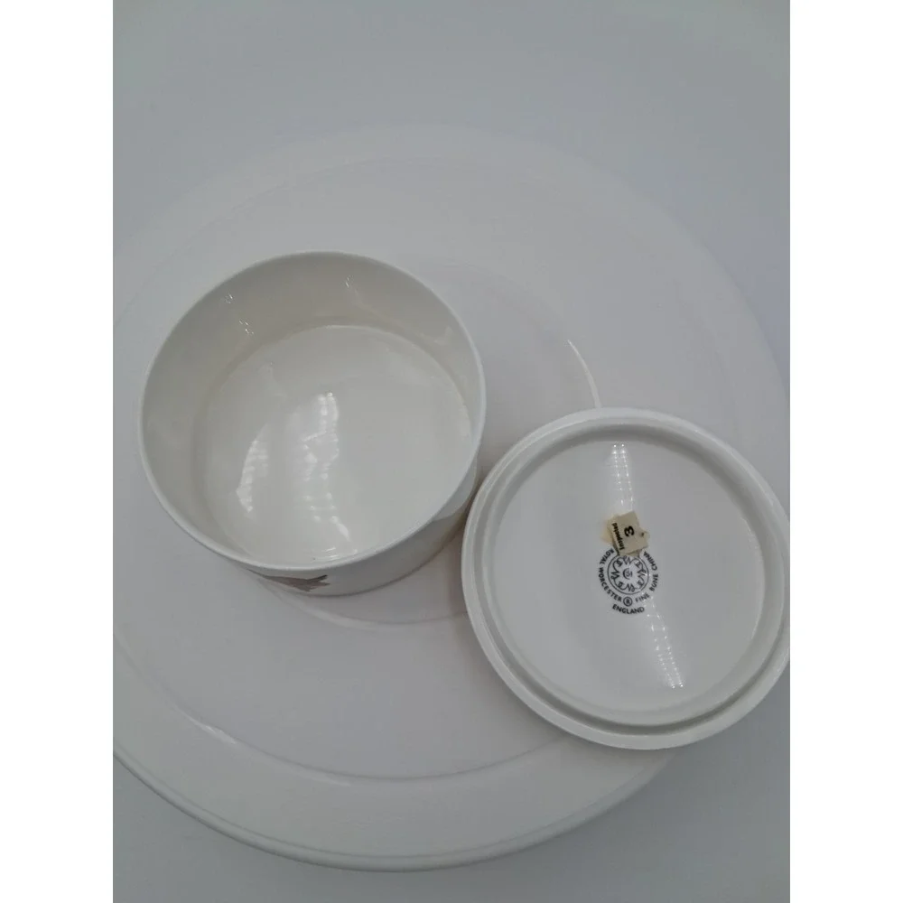 Royal Worcester Bone China Foxhunt Design Trinket‎ Bowl